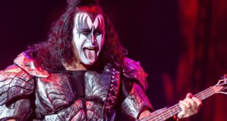 Gene Simmons dormiu com mais de 4 mil mulheres, mas hoje sente remorso, eu era jovem, burro e cheio de tesão