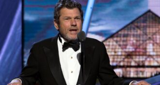 Jann Wenner, co-fundador da Rolling Stone e Hall da Fama do Rock, é expulso após declaração polêmica