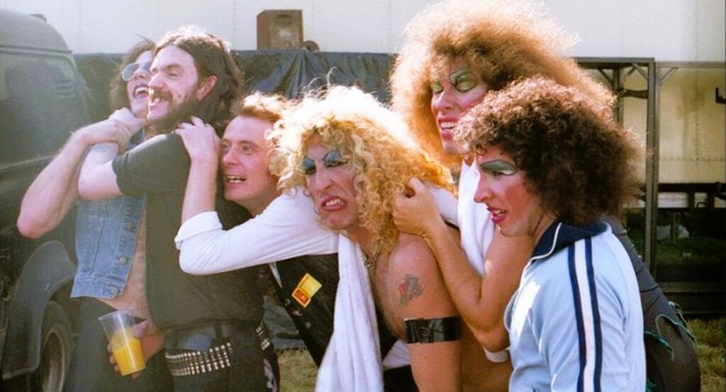 Lemmy salvou o Twisted Sister, ele sentiu o cheiro de fezes porque estávamos cagando nas calças