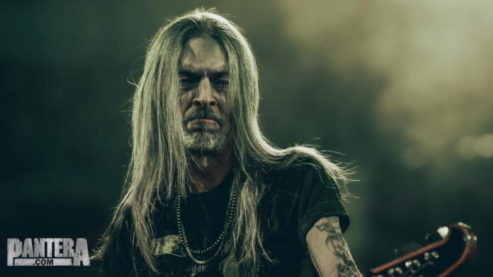 Pantera quando Phil entrou, evoluímos, esse é o Pantera que conhecemos desde então, por isso nunca falamos dos discos antigos, diz Rex Brown