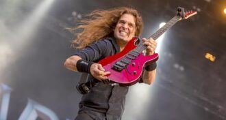 Megadeth: Kiko Loureiro será substituído na próxima turnê
