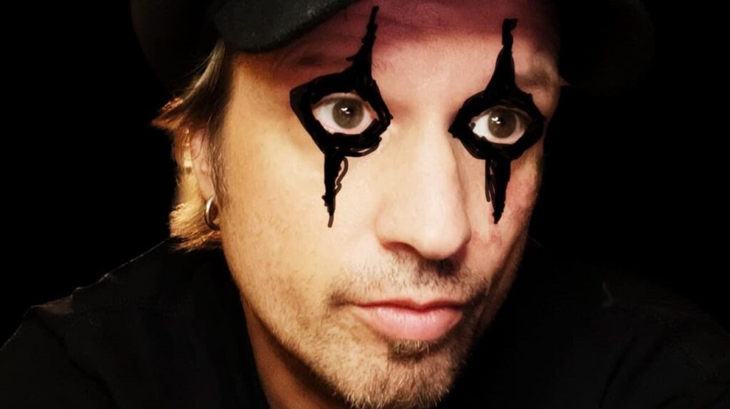 Tobias Sammet defende direito de manifestação de Alice Cooper