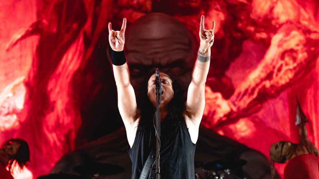 Kreator ainda preciso escrever uma música que seja incrível pra caralho, diz Mille Petrozza