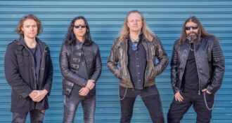 Firewind: ouça 