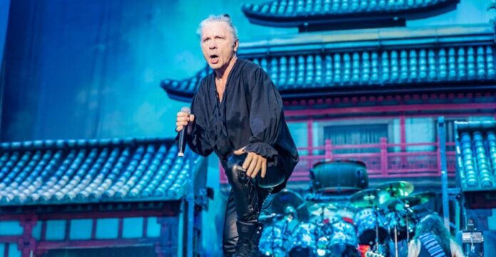 Iron Maiden Bruce Dickinson revela a melhor canção que já escreveu, essa música realmente afeta as pessoas