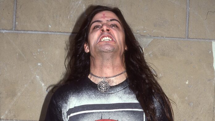 Deicide Glen Benton relembra quando queimou uma cruz invertida na testa, não o que diabos eu estava pensando