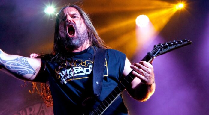 Sepultura acho que o momento e a maneira que ele escolheu fazer foi muito estranho, diz Andreas sobre a saída de Eloy