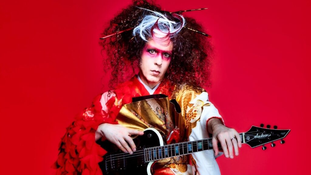 me irrita muito quando colocam 'ex-Megadeth' ao lado do meu nome, diz Marty Friedman, ex-Megadeth