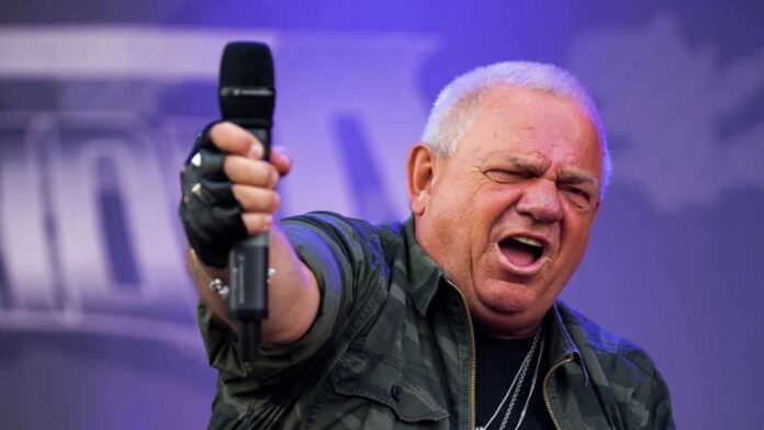 Accept Udo Dirkschneider é hospitalizado após infecção grave