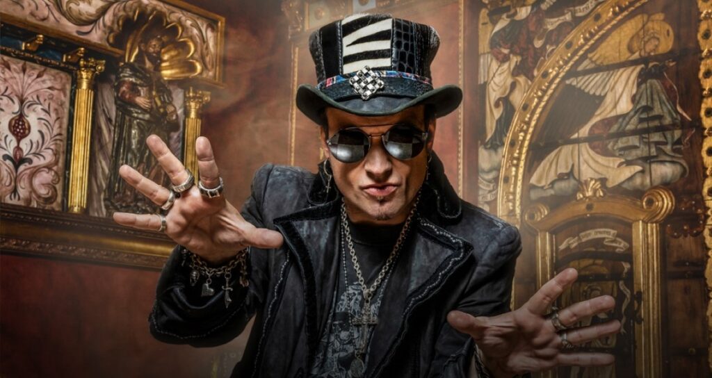 Avantasia não vou me render ao mundo da música moderna, diz Tobias Sammet