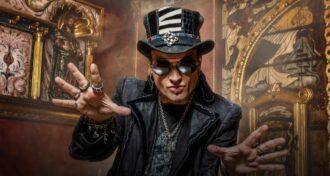 Avantasia não vou me render ao mundo da música moderna, diz Tobias Sammet