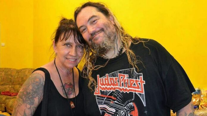 Gloria Cavalera “os meet and greet de Max custam US$ 50, sempre acessíveis. Compare com o que outras bandas cobram”