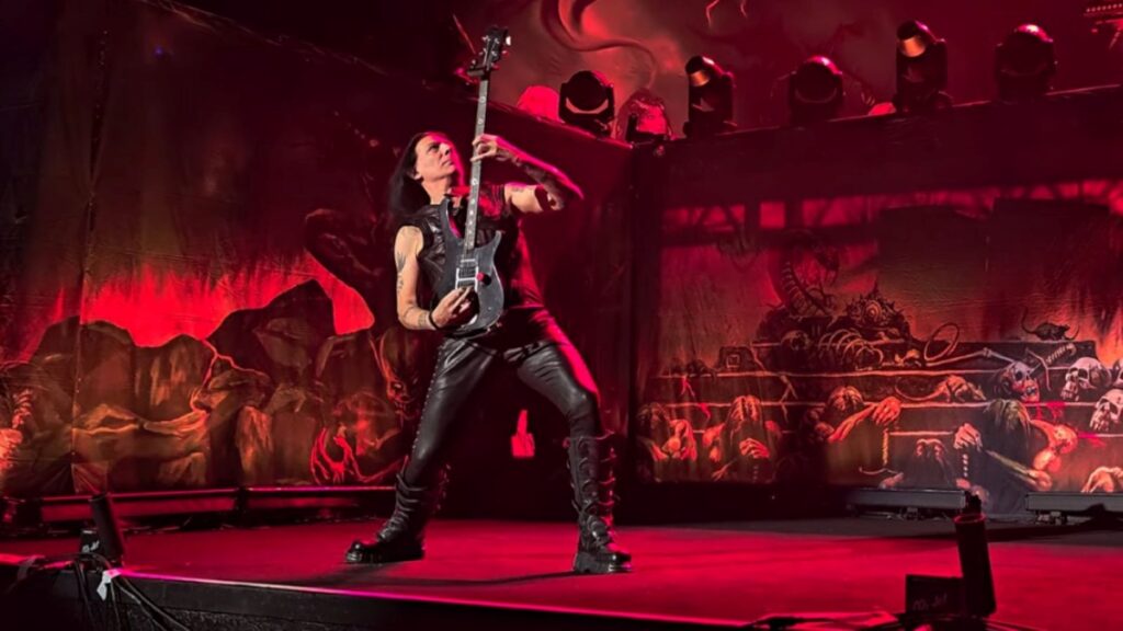 Manowar: "quem já esteve no Brasil sabe que muitos países deviam aprender uma lição com vocês", diz Joey DeMaio