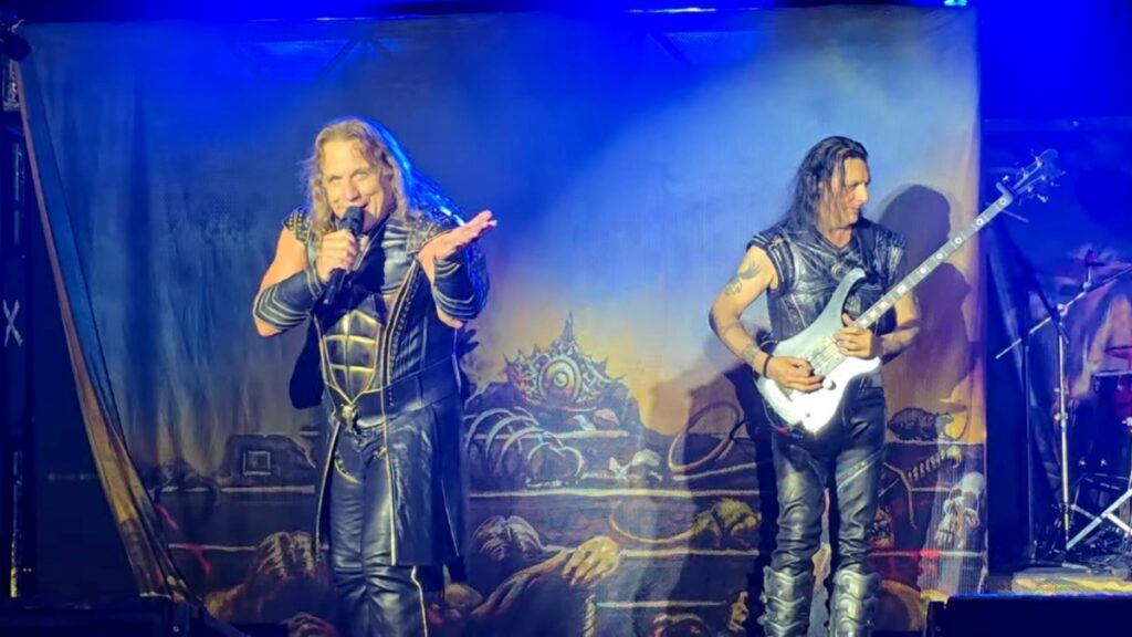Manowar show em Brasília termina em confusão, polícia e equipamentos de som destruídos