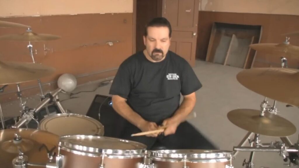 Savatage: Steve "Doc" Wacholz gostaria de retornar à bateria, "é só me chamar. Posso tocar todas as músicas"