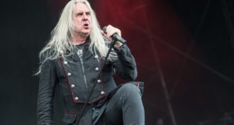 Saxon operação de hérnia de Biff Byford é realizada com sucesso