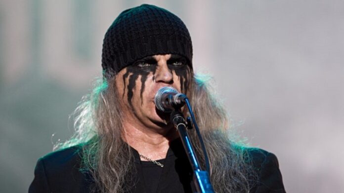 Celtic Frost era chamado de Black Sabbath dos anos 80 muito lisonjeiro, mas nem de longe realista. Eles são intocáveis, diz Tom G. Warrior
