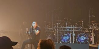 Dream Theater James Labrie adverte fã durante show em Porto Alegre