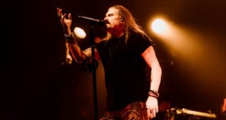 Dream Theater os brasileiros são muito hospitaleiros, acolhedores. Há uma boa energia. É um país absolutamente lindo, diz James Labrie