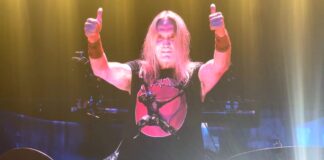 Iron Maiden assista ao último show do baterista Nicko McBrain com o Iron Maiden