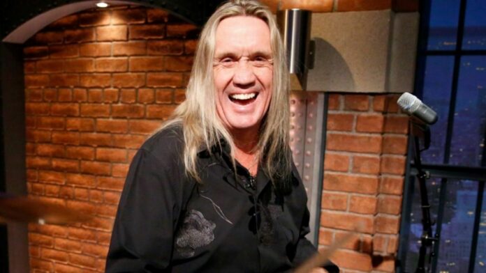 Iron Maiden substituto de Nicko McBrain já foi escolhido