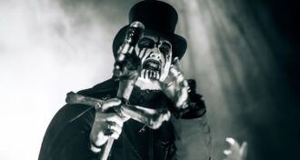King Diamond anuncia turnê europeia em 2025 com Paradise Lost, Angel Witch e Unto Others