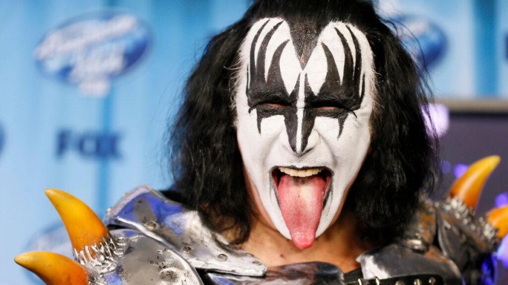 Kiss Gene Simmons cita erro cometido por muitos artistas, isso é culpa do artista