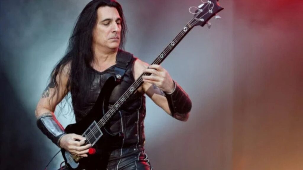 Manowar quanto maior fica uma banda, mais inimigos ela tem.. ainda mais, quando se chama Manowar, disse Joey DeMaio