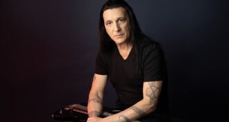 Manowar regravará Sign Of The Hammer é uma versão diferente, mas com estilo semelhante, diz DeMaio