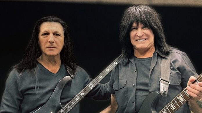 Manowar ter um novo baterista e um novo guitarrista na banda, nos deu uma sensação de energia, diz Joey DeMaio