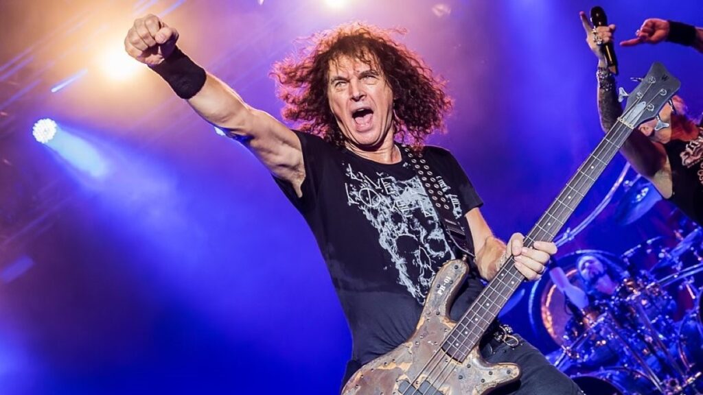 Peter Baltes, ex-Accept: "você pode ter a sua própria crença, mas a Igreja tenta moldá-lo. Eu não gostei disso"