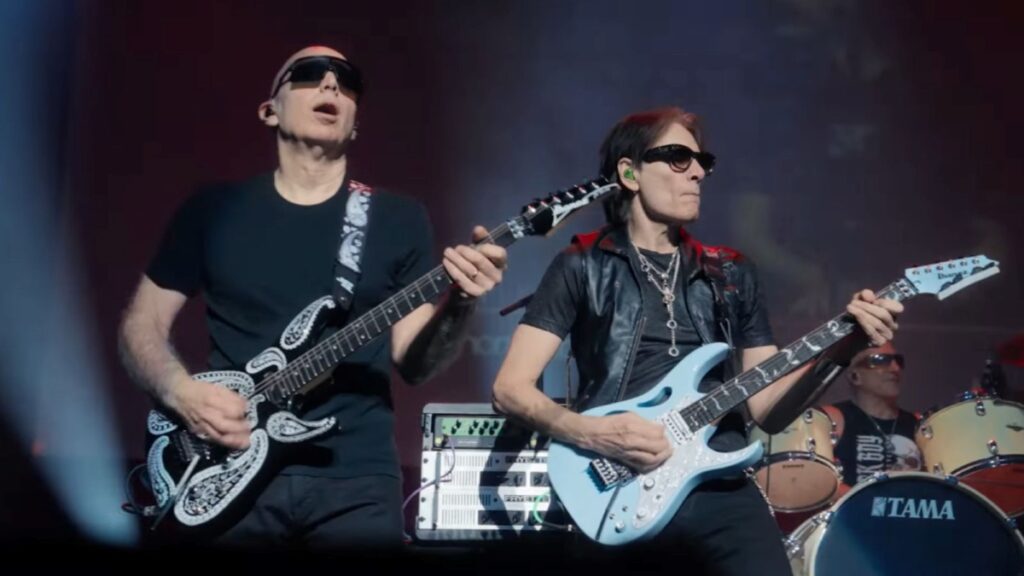 SatchVai nova banda de Joe Satriani e Steve vai anuncia turnê Surfing With The Hydra