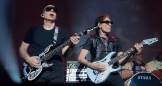 SatchVai nova banda de Joe Satriani e Steve vai anuncia turnê Surfing With The Hydra