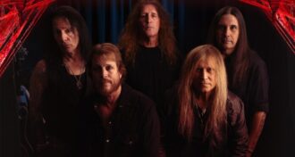 Savatage qualquer fã que disser que isso não é Savatage e não é Jon, fale com ele!, diz Chris Caffery