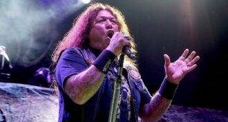 Testament o grunge não matou o metal, mas matou nosso momento, diz Chuck Billy