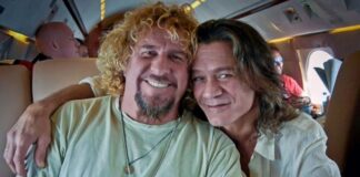 Van Halen Alex não está fazendo justiça ao legado musical do irmão. Não reconhecer os 10 anos de música é uma blasfêmia, diz Sammy Hagar