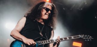 Alex Skolnick, do Testament, discorda das acusações de "nazista" contra Elon Musk: "Parem de exagerar!"