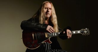 Alice In Chains Kirk Hammet pagará meio milhão de dólares por uma guitarra. Eu nunca paguei mais que 15 mil em guitarra, diz Jerry Cantrell
