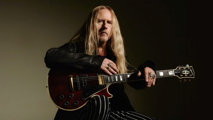 Alice In Chains Kirk Hammet pagará meio milhão de dólares por uma guitarra. Eu nunca paguei mais que 15 mil em guitarra, diz Jerry Cantrell