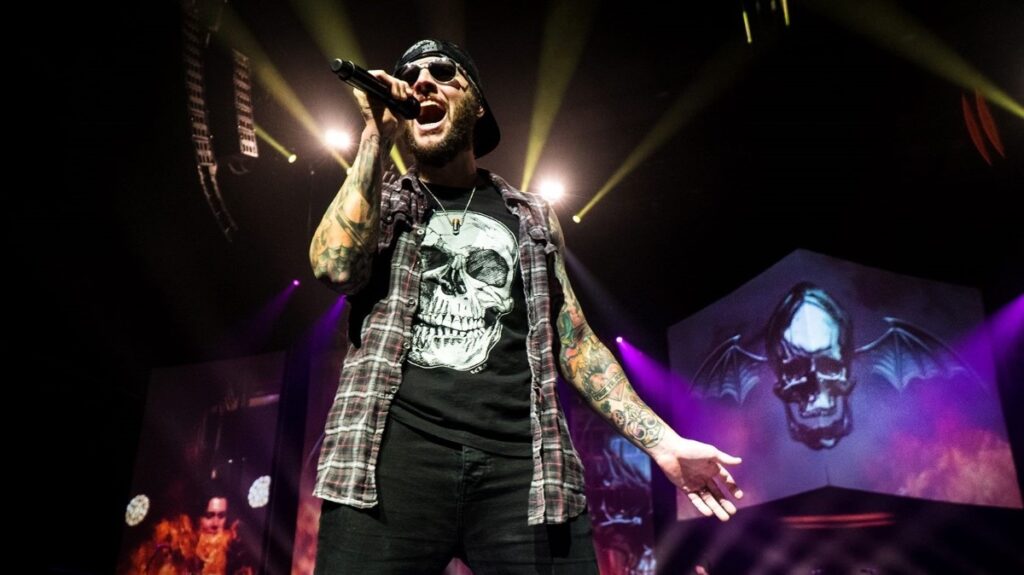 Avenged Sevenfold não é a Ticketmaster que está ficando com a grana. São os artistas. Eles adoram se esconder atrás da Ticketmaster e da Live Nation