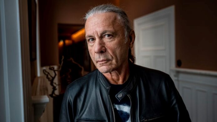 Bruce Dickinson: 