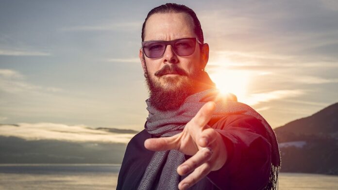 Emperor hoje, a capacidade de atenção das pessoas é de cerca de 10 segundos, diz Ihsahn sobre o relacionamento das pessoas com a música