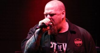 Exodus Estou ansioso para sair e tocar metal com os meninos novamente, e ver todos vocês fãs ao redor do mundo, diz Rob Dukes