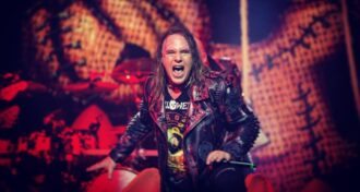 Helloween Se eu fosse o único cantor, o show acabaria depois de uma hora e vinte minutos, diz Andi Deris