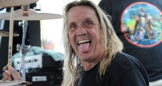 Iron Maiden só quero agradecer a cada um de vocês pelo seu amor e apoio inabaláveis, diz Nicko McBrain