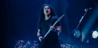 Kreator hora de recarregar as baterias e abrir meus canais para novas músicas, novas poesias e arte, diz Mille Petrozza