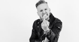 Skid Row Eu adoraria ter ficado na banda. Mas eu respeito totalmente que eles não tenham descoberto que era viável, diz Erik Grönwall