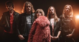 Spiders Sensação do rock retrô da Suécia lança último single antes da estreia do novo álbum Sharp Objects