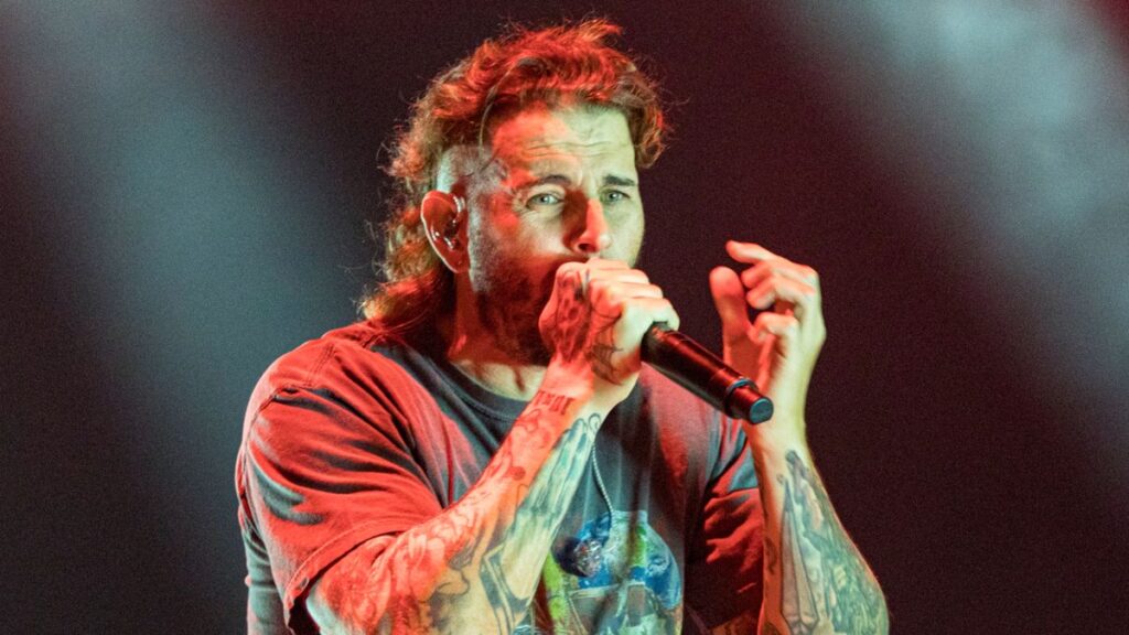Avenged Sevenfold A cena dos metaleiros puristas sempre vai existir. Não acho que os fãs tenham a capacidade de ter a mente aberta e aceitar algo que é inovador, diz M. Shadows