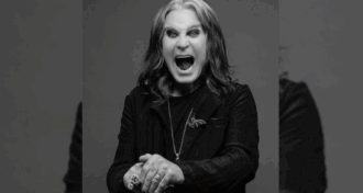 Black Sabbath Cheguei a 2025. Não consigo andar, mas olho para a rua e vejo pessoas que não fizeram nem metade do que eu e não conseguiram, diz Ozzy